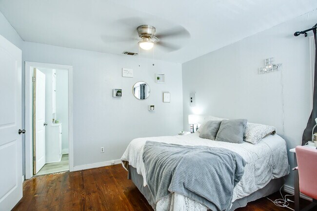 Building Photo - All Appliances Included!!