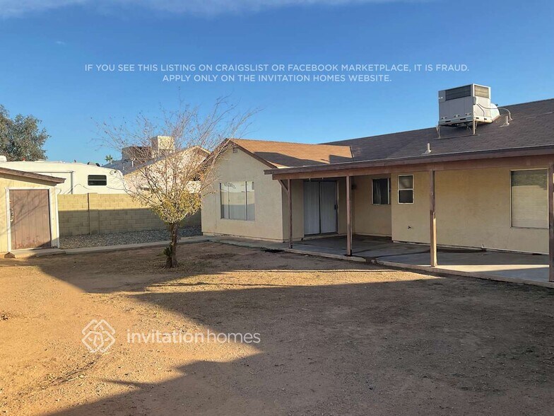 Building Photo - 8632 W Townley Ave