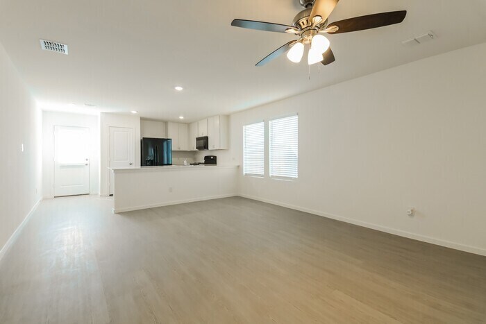 Building Photo - 241 Bable Run Dr