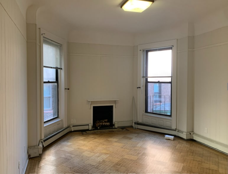 Building Photo - 465 Commonwealth Ave