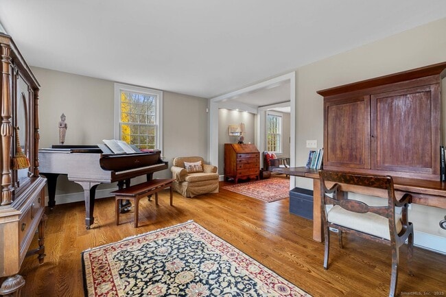 Building Photo - 138 School House Rd