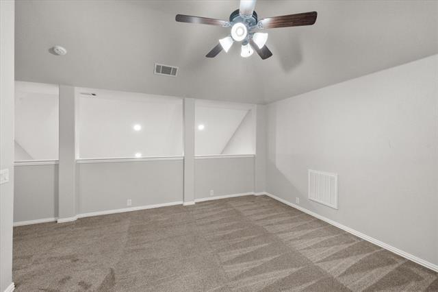 Building Photo - 4802 Oakview Dr