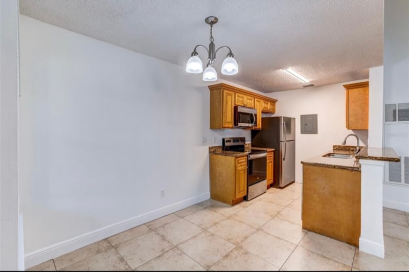 Building Photo - 2597 Grassy Point Dr