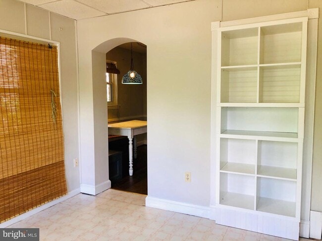 Building Photo - 317 Wesmond Dr