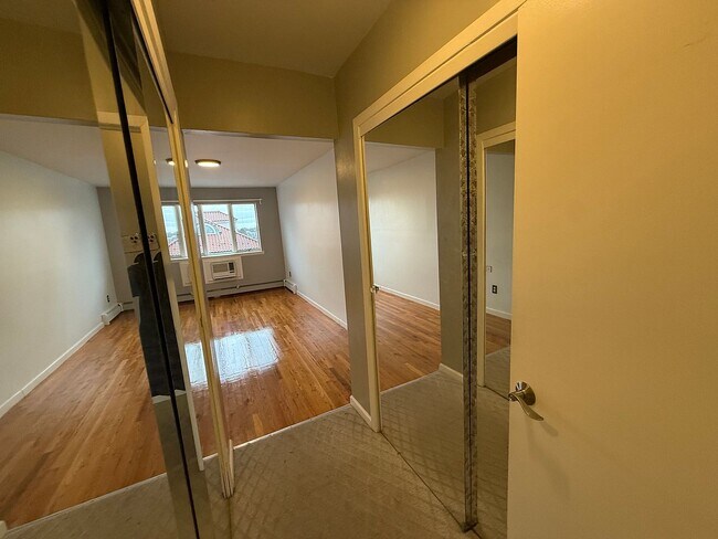 Building Photo - 1310 84th St