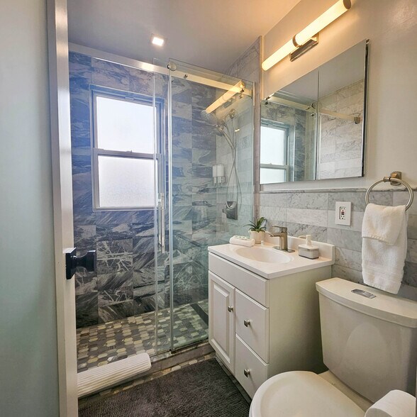 Building Photo - 3239 46th St