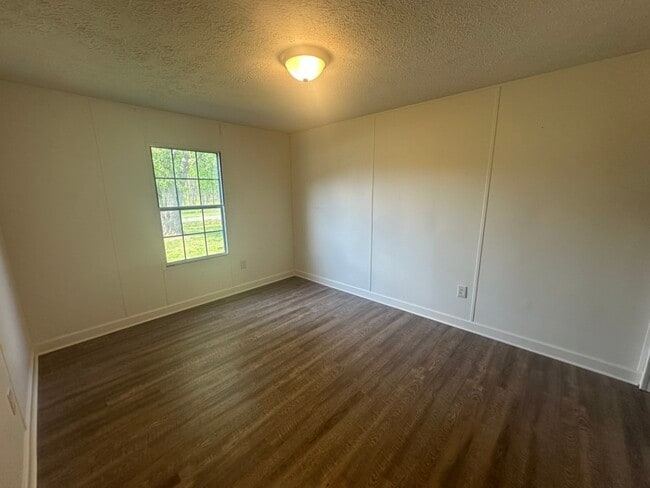 Building Photo - 1117 W Main St