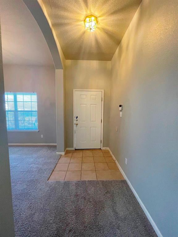 Building Photo - 2305 Bakers Way