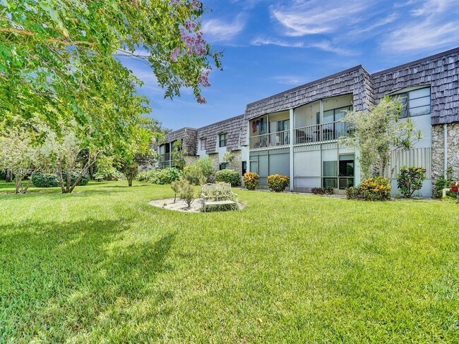 Building Photo - 3115 Oakland Shores Dr