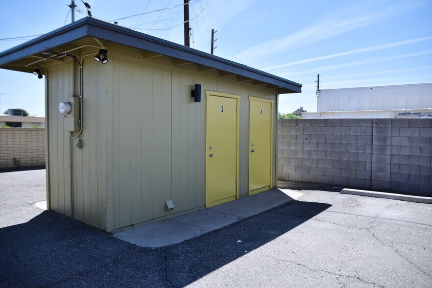 Building Photo - 6605 W Pasadena Ave