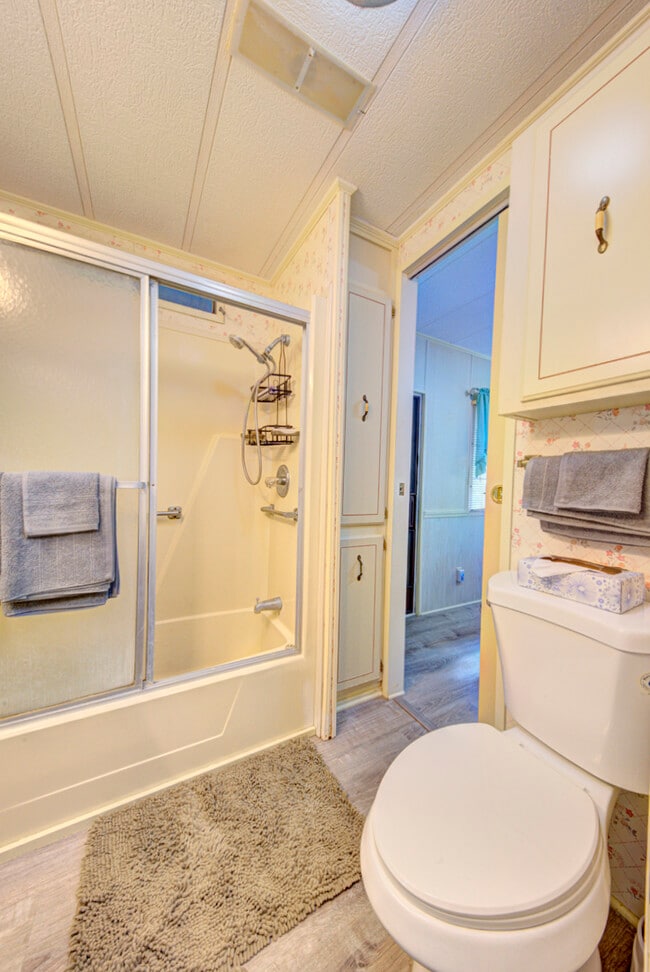 Building Photo - 283 Buffalo Pl