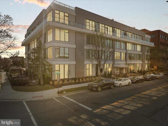 Building Photo - 801 N Fairfax St