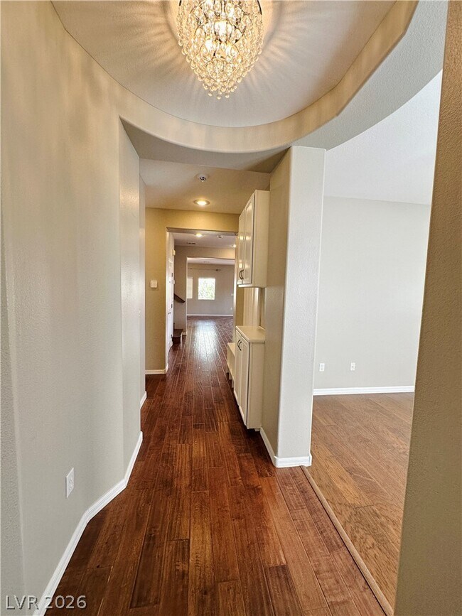 Building Photo - 956 Tafalla Ct