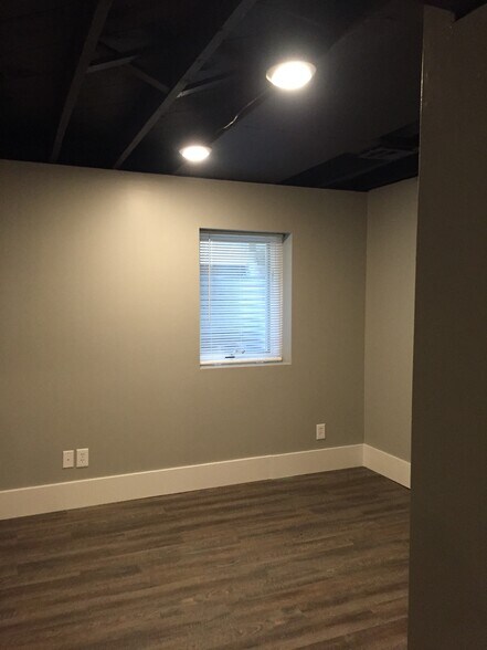 bedroom 2 - 1511 Leavenworth St