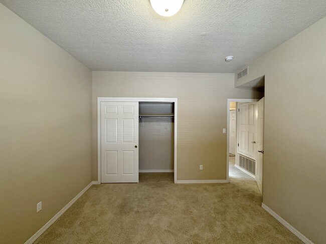 Building Photo - 4319 Summer Hill Ln NW