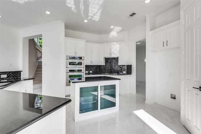 Building Photo - 7417 Marigold Dr