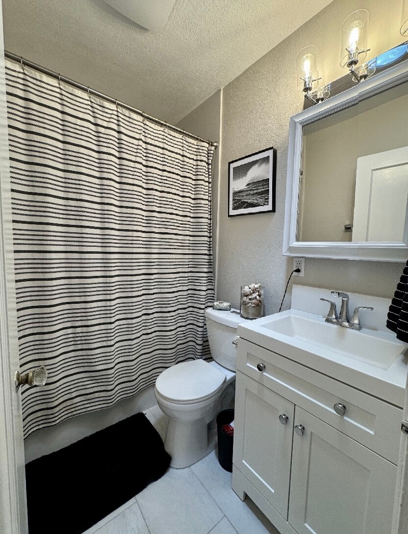 Building Photo - 3243 Bonnie Ln