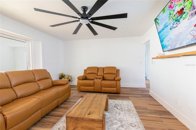 Building Photo - 1897 Dolphin Blvd S