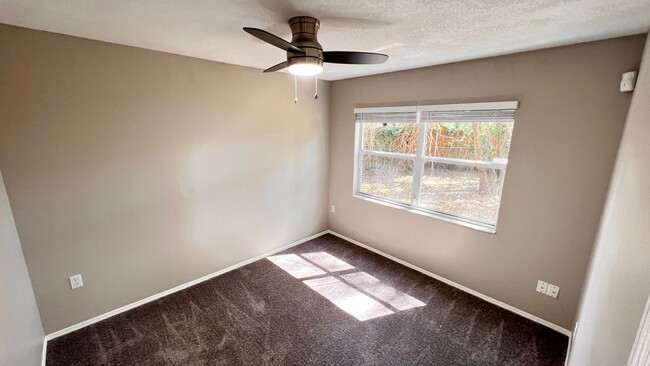 Building Photo - BEAUTIFUL 3 Bedroom 2 Bathroom home in Apopka