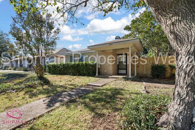 Building Photo - 1303 Chapel Creek Rd