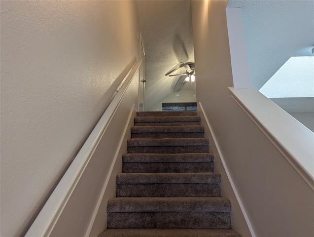 Building Photo - 528 Timber Way Dr