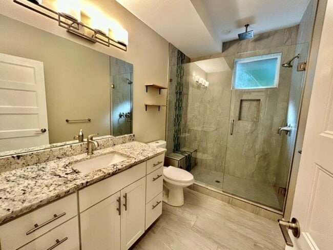 Building Photo - 5683 Sunstone Pl