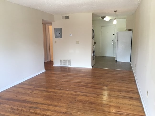 Building Photo - 756 Mimosa Blvd