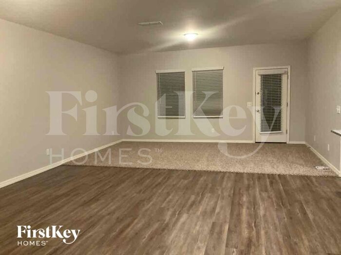 Building Photo - 445 W White Sands Dr
