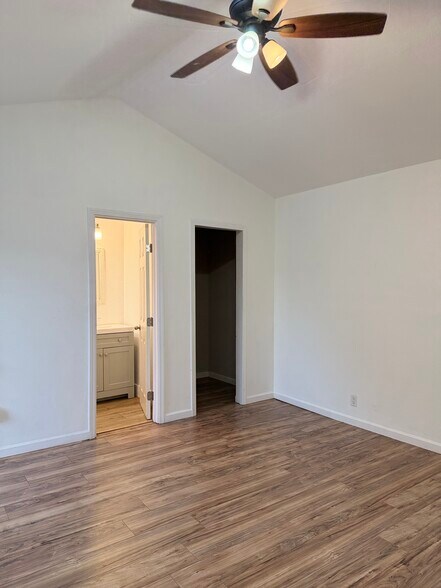 Building Photo - 283 McCreery Ave