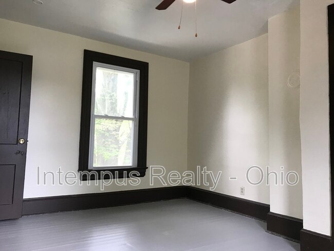 Building Photo - 236 E William St