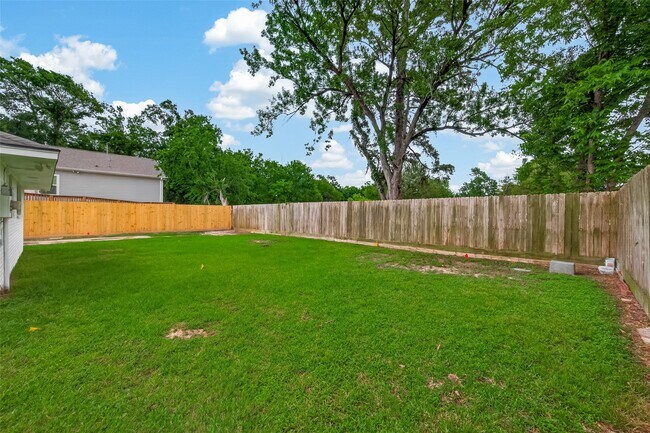 Building Photo - 6311 Tall Willow Dr