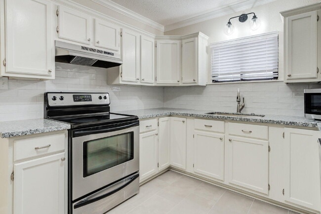 Building Photo - 2602 24th St