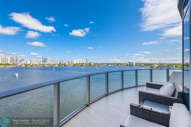 Building Photo - 17301 Biscayne Blvd