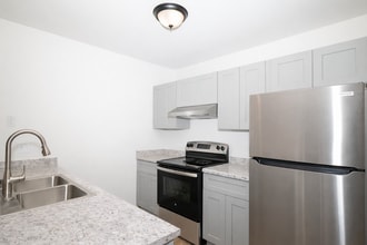 Building Photo - Moline Duplex