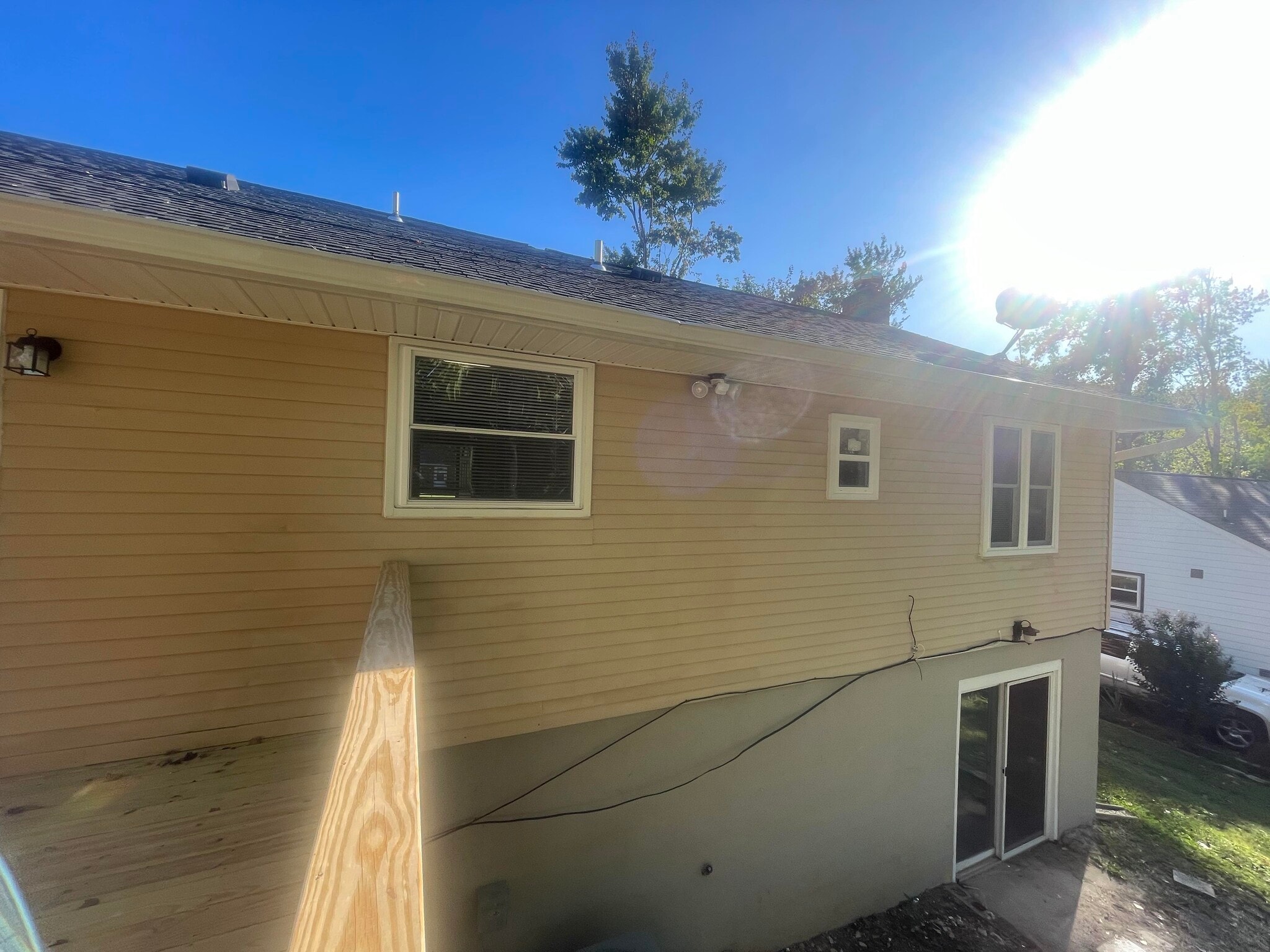 Building Photo - 221 Fallsway Ln