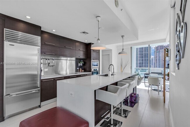 Building Photo - 900 Biscayne Blvd