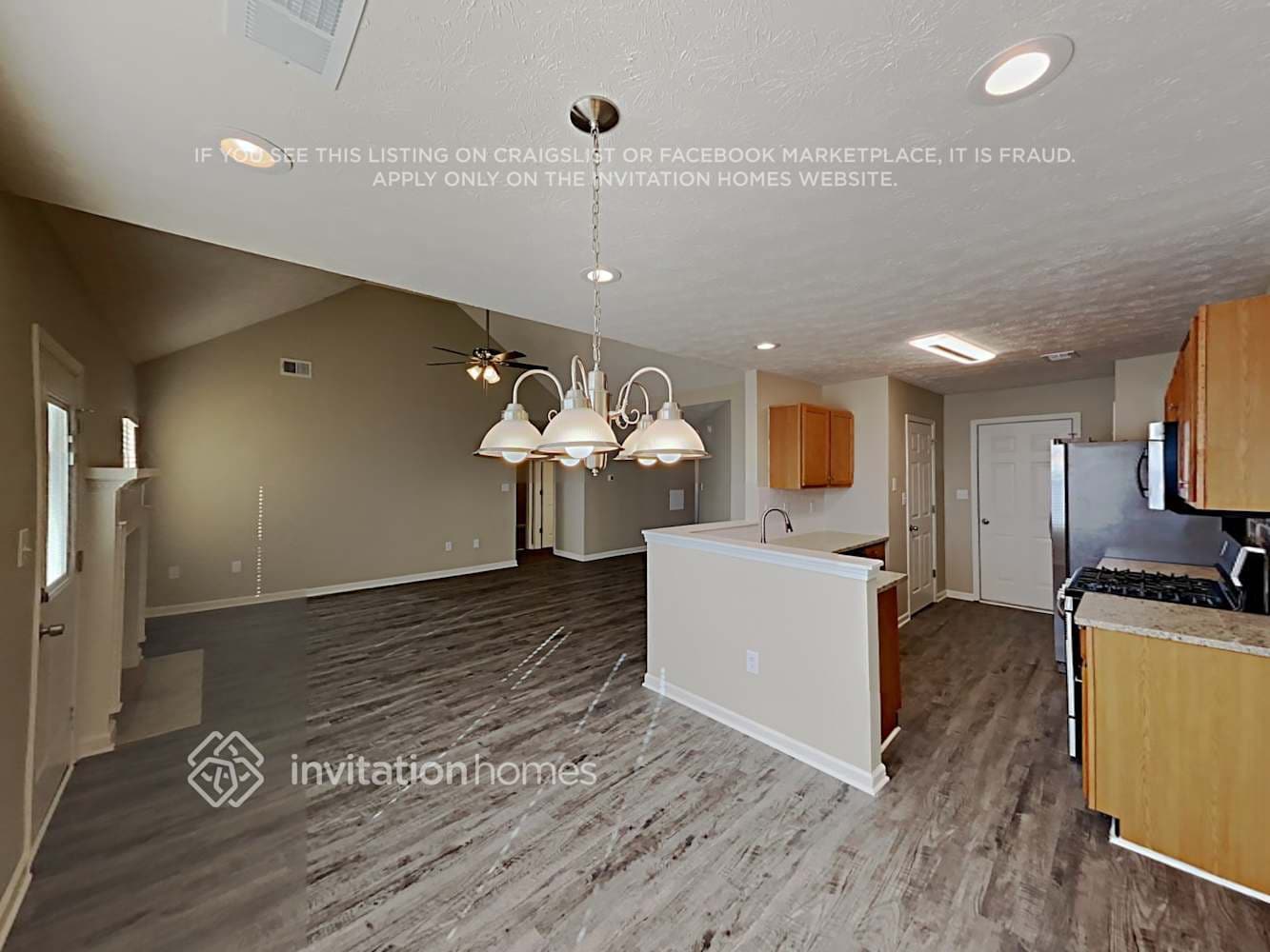 Building Photo - 321 St Charles Ave