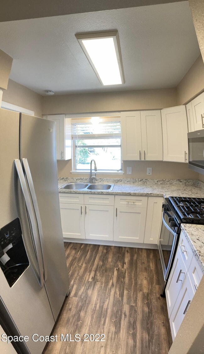 Building Photo - 1153 Martha Lee Ave