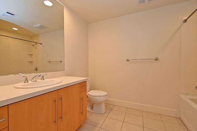 Building Photo - COMING SOON $2,550- CUTEST CONDO IN DOWNTO...