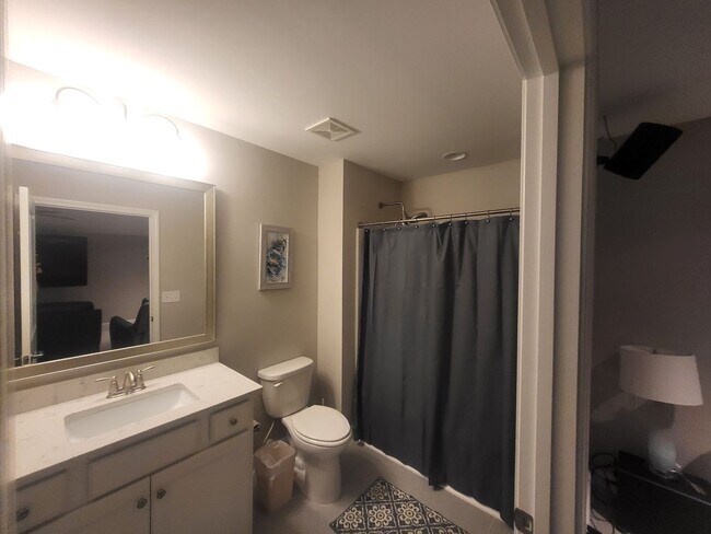 Building Photo - REDUCED!  5 bedroom/4 bath house in Berkshire Forest