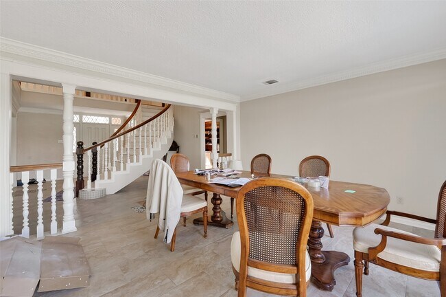 Building Photo - 11302 Hylander Dr