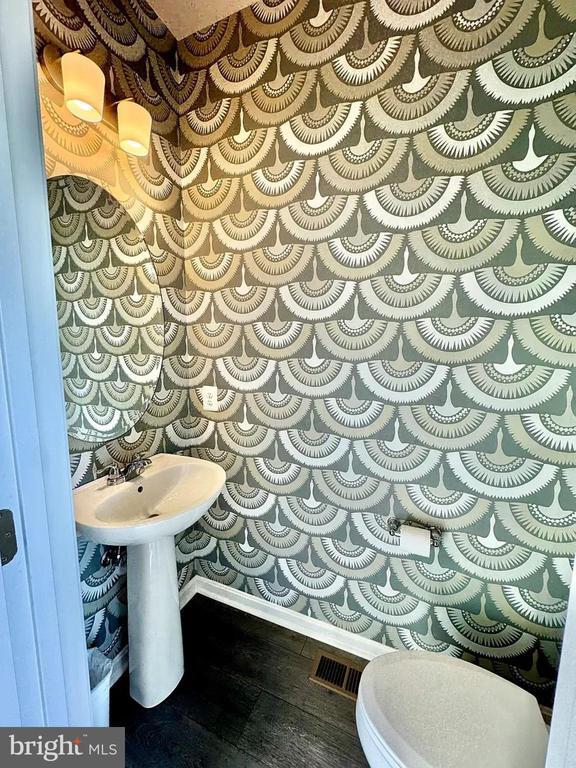 Building Photo - 2484 Westwind Blvd