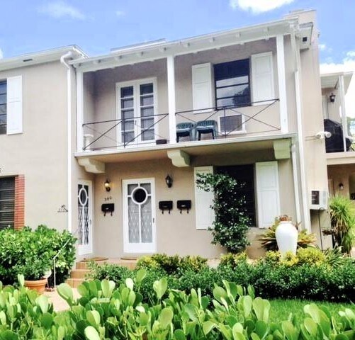 Primary Photo - 340 Mendoza Ave