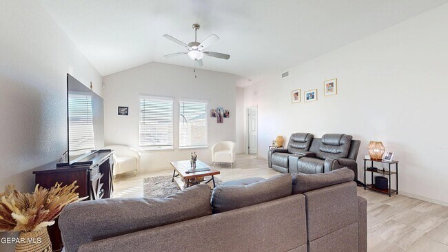 Building Photo - 1172 Indigo Sky St