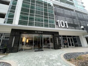 Building Photo - Modern High-Rise Condo in Downtown Orlando...
