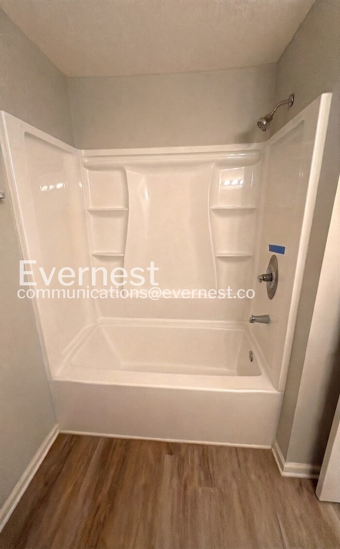 Building Photo - 2429 Brianna Dr