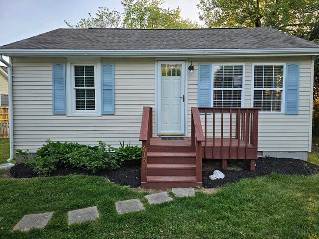Primary Photo - 610 Bennett St