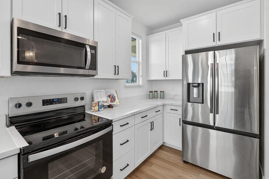 Building Photo - 10156 Zane Way