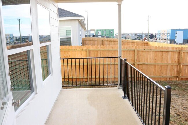 Building Photo - 515 Whirlaway Dr