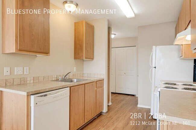 Building Photo - 1212 Mcgee Ct NE